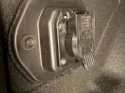 Used 2018 RAM 3500 Tradesman w/ Chrome Appearance Group image 14