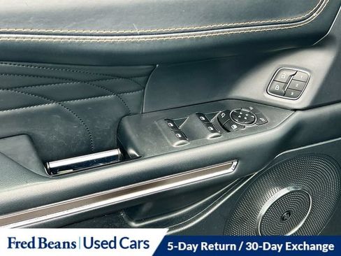 Used 2022 Ford Expedition Platinum AWD/4WD image 25