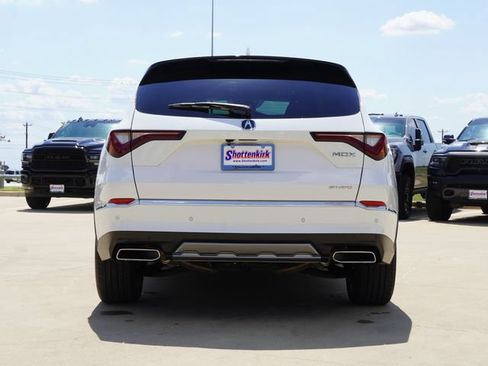 Used 2025 Acura MDX SH-AWD w/ Technology Package image 9