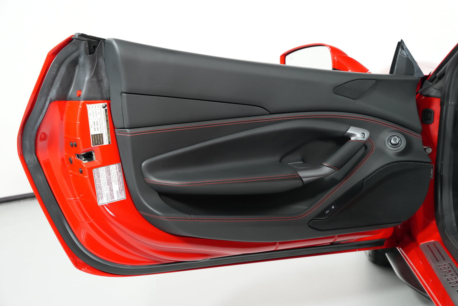 Certified 2022 Ferrari F8 Spider RWD image 28