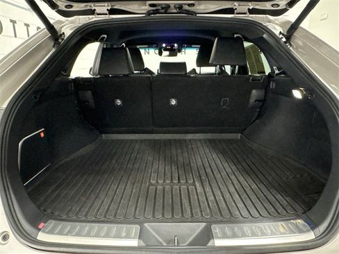 Used 2024 Toyota Venza Limited image 6