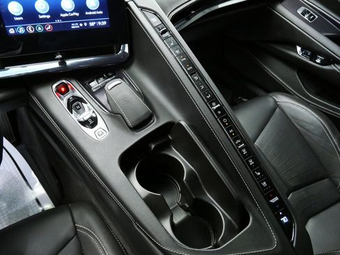 Used 2023 Chevrolet Corvette Stingray Premium Conv w/ Z51 Performance Package image 31