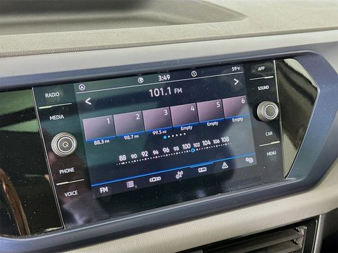 Used 2023 Volkswagen Taos SE image 14