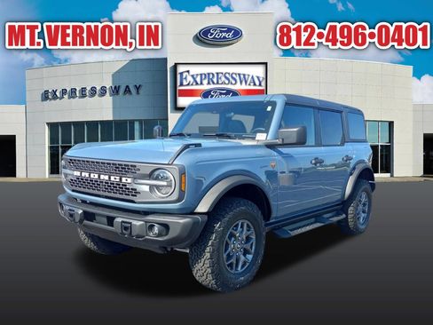 New 2025 Ford Bronco Badlands AWD/4WD image 2