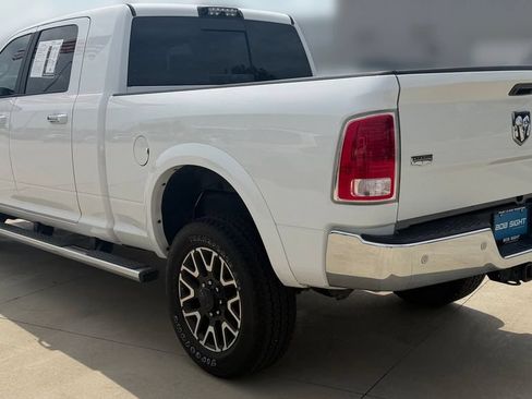 Used 2018 RAM 2500 Laramie AWD/4WD image 3