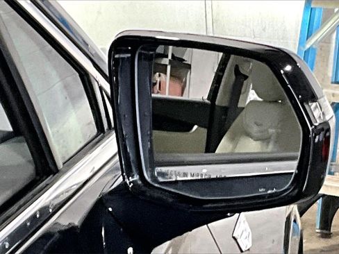 Used 2021 Cadillac XT6 Premium Luxury image 23