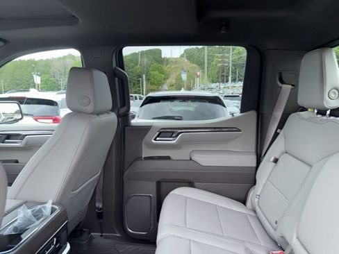 Certified 2025 Chevrolet Silverado 1500 LTZ AWD/4WD image 20