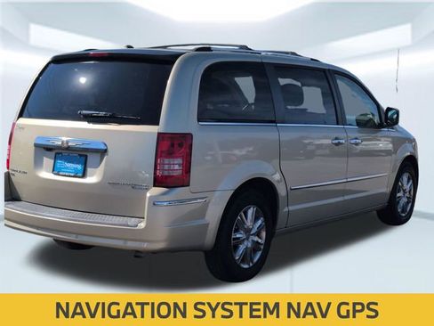 Used 2010 Chrysler Town & Country Limited w/ Entertainment Group #3 image 5