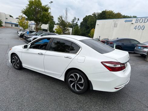 Used 2016 Honda Accord EX image 7