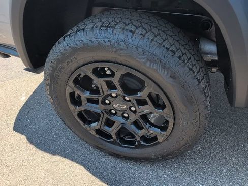 Used 2026 Chevrolet Colorado Trail Boss AWD/4WD image 15