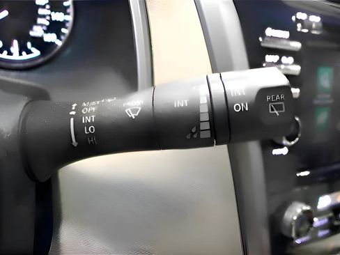 Used 2024 Nissan Murano SL FWD image 20