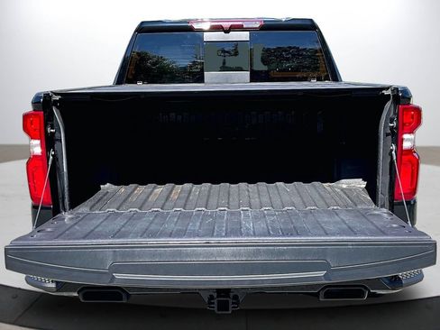 Used 2024 Chevrolet Silverado 1500 High Country w/ Midnight Edition AWD/4WD image 24