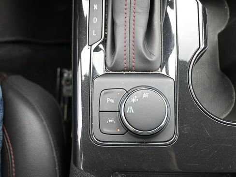 Used 2025 Chevrolet Blazer RS FWD image 18
