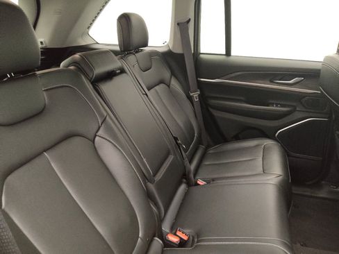 Used 2023 Jeep Grand Cherokee 4WD 4xe image 19