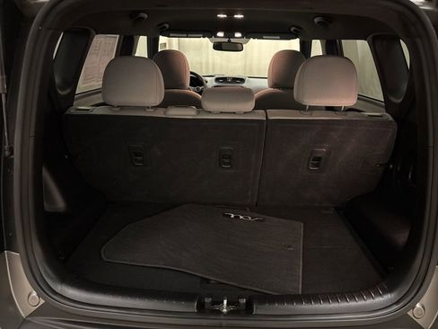 Used 2016 Kia Soul image 9