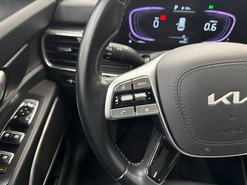 Used 2025 Kia Telluride S FWD image 26