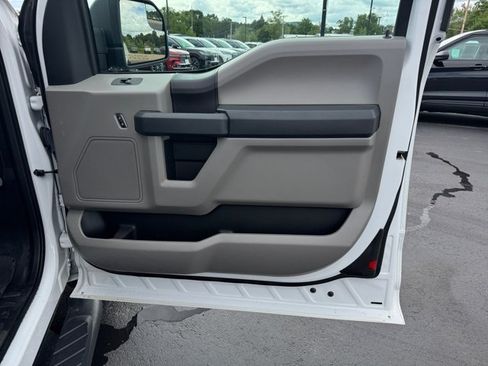 Used 2020 Ford F150 XL w/ Equipment Group 101A Mid AWD/4WD image 29