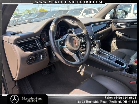 Used 2020 Porsche Macan AWD/4WD image 18