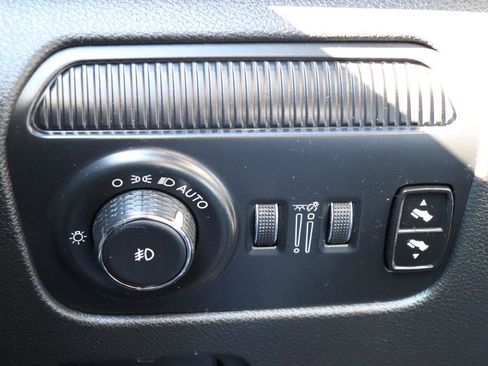 Used 2024 Jeep Wagoneer Series III AWD/4WD image 53