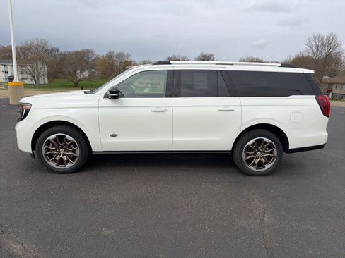 Used 2025 Ford Expedition Max King Ranch AWD/4WD image 2