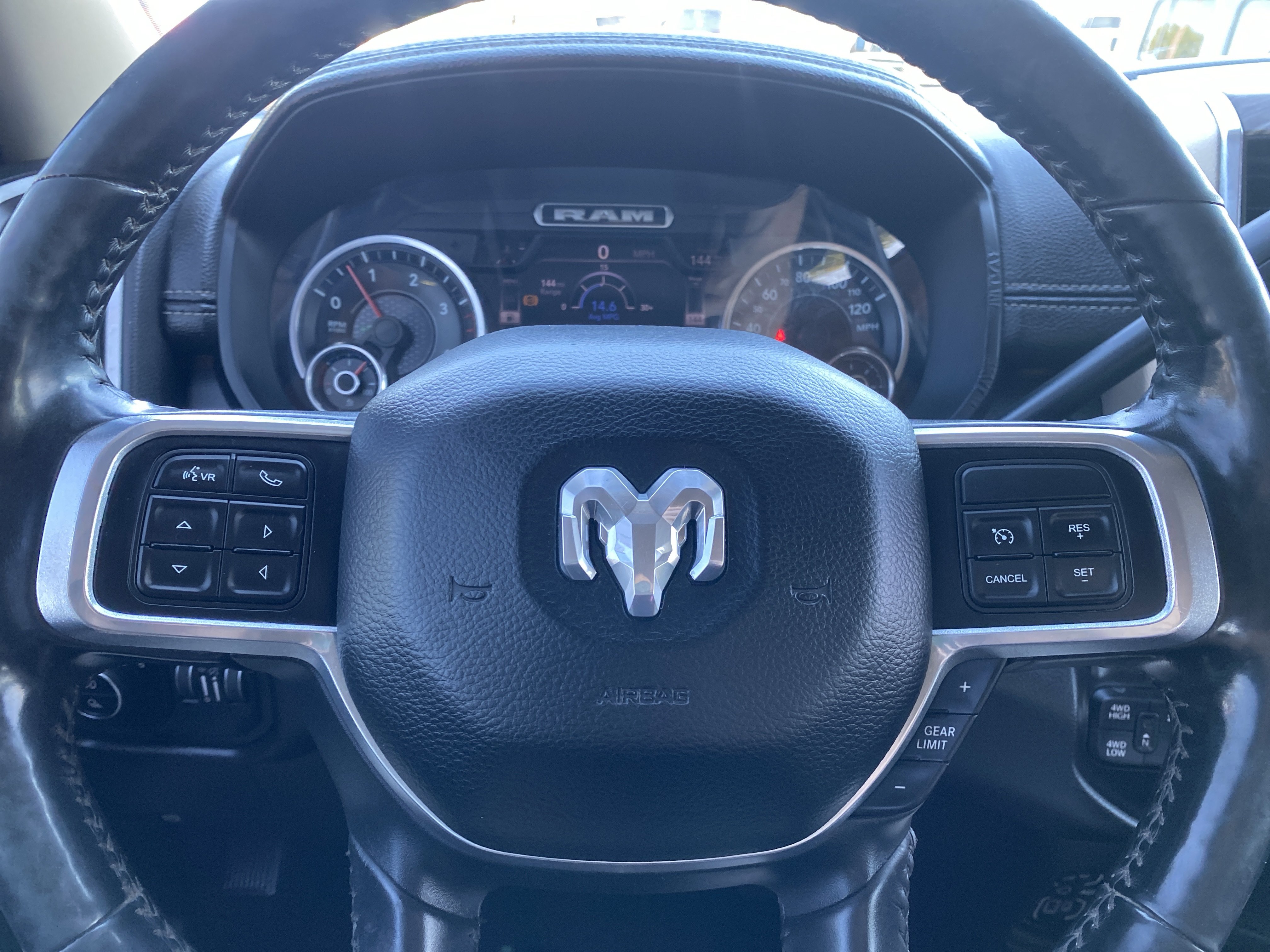 Used 2019 RAM 3500 Laramie AWD/4WD image 15