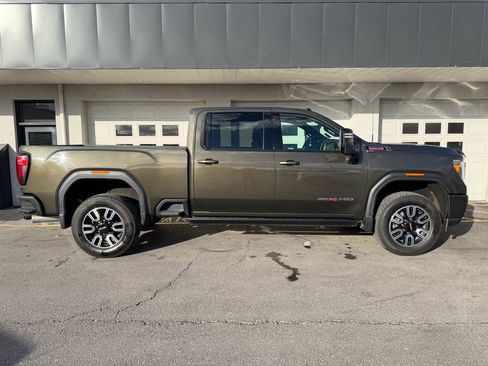 Used 2023 GMC Sierra 3500 AT4 w/ AT4 Premium Plus Package image 2