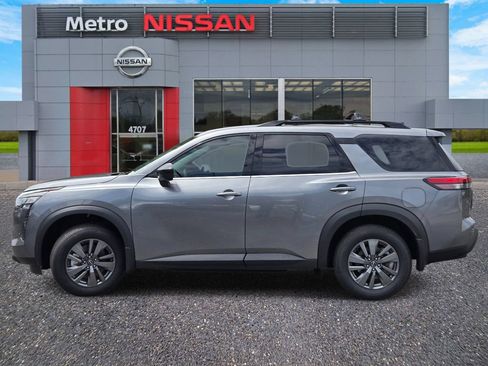 New 2026 Nissan Pathfinder SV w/ Cargo Package FWD image 3