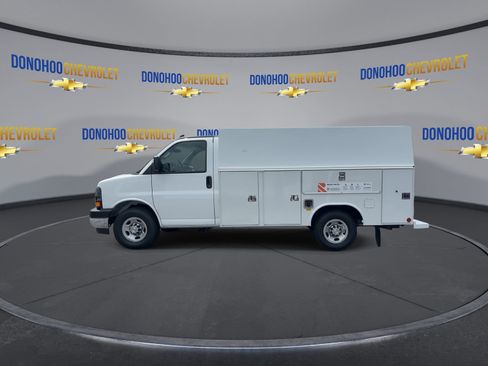 New 2025 Chevrolet Express 3500 1WT w/ Power Convenience Package image 8