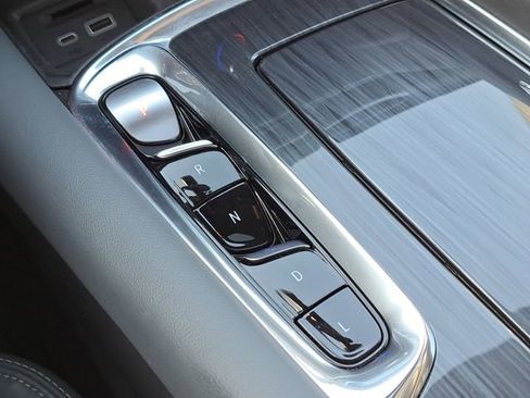 Used 2023 Buick Enclave Essence w/ Experience Buick Package image 22