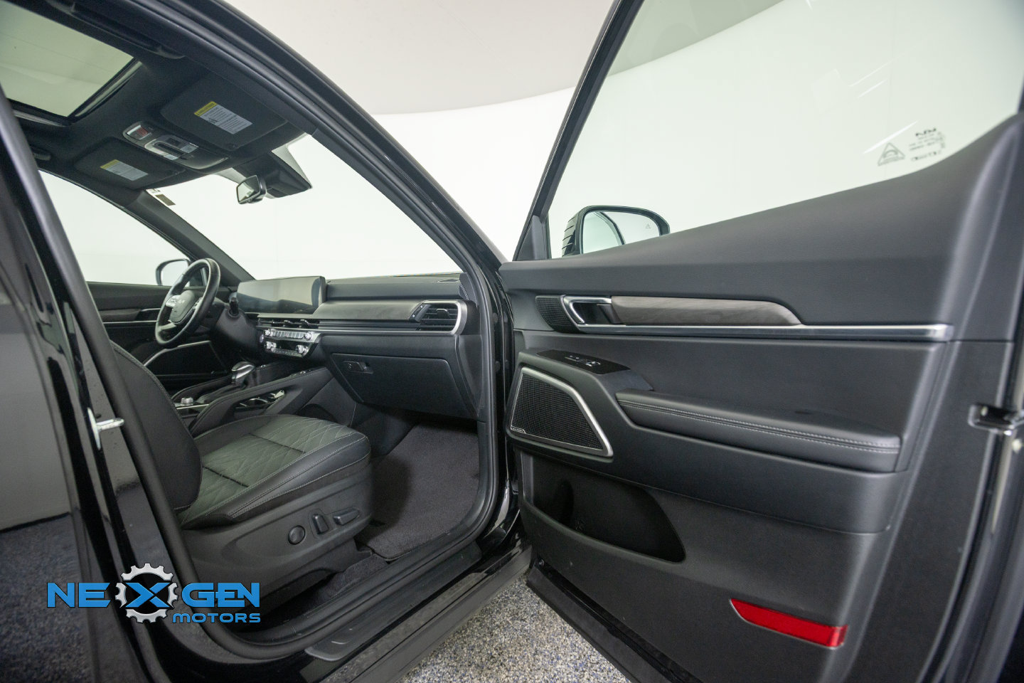 Used 2024 Kia Telluride EX X-Line AWD/4WD image 41