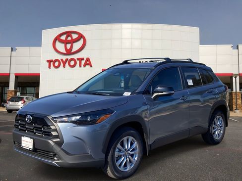 New 2026 Toyota Corolla Cross LE FWD image 1