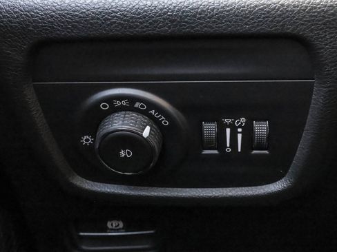 New 2025 Jeep Grand Cherokee Limited w/ Luxury Tech Group II image 31