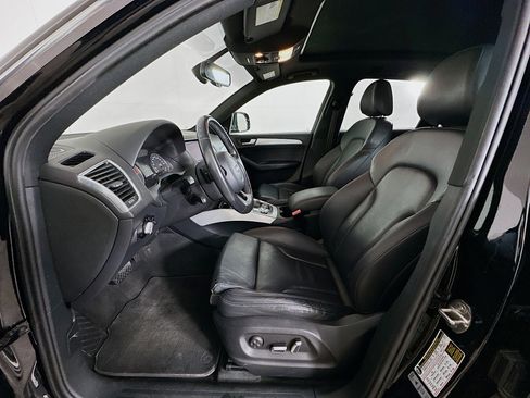 Used 2017 Audi Q5 2.0T Premium Plus w/ Technology Package image 13