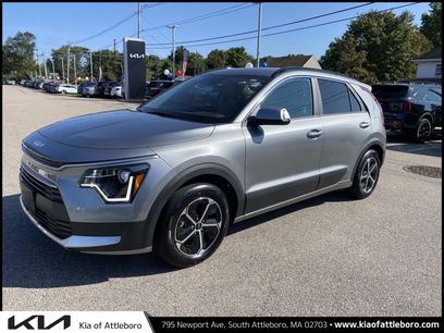 Used 2024 Kia Niro EX