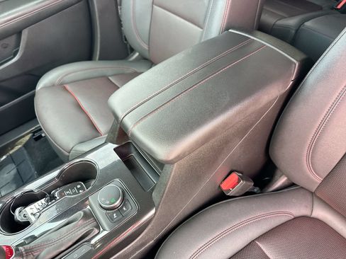 Used 2025 Chevrolet Blazer RS FWD image 21
