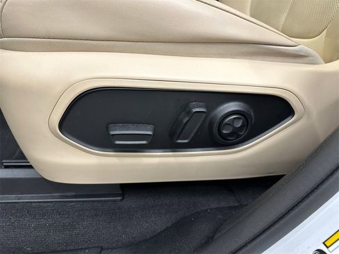 Used 2021 Jeep Grand Cherokee L Limited w/ Luxury Tech Group II image 10