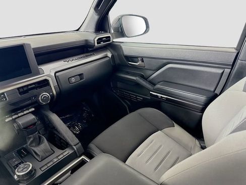 Certified 2024 Toyota Tacoma TRD Off-Road AWD/4WD image 22