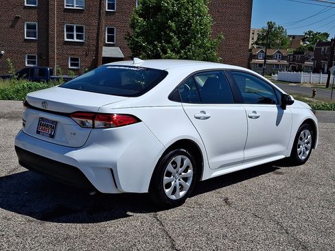Used 2024 Toyota Corolla LE FWD image 6