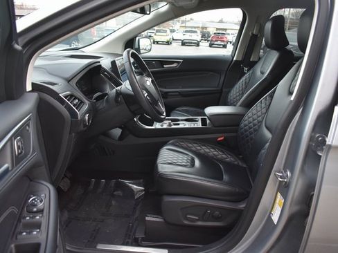 Used 2024 Ford Edge Titanium image 13