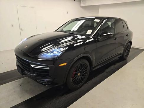 Used 2018 Porsche Cayenne GTS AWD/4WD image 2