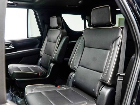 Used 2023 GMC Yukon SLT w/ SLT Premium Package RWD image 46