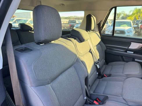 Certified 2025 Ford Expedition Active image 26