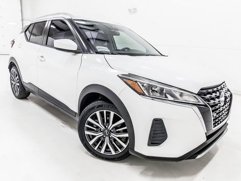 Used 2023 Nissan Kicks SV FWD image 8
