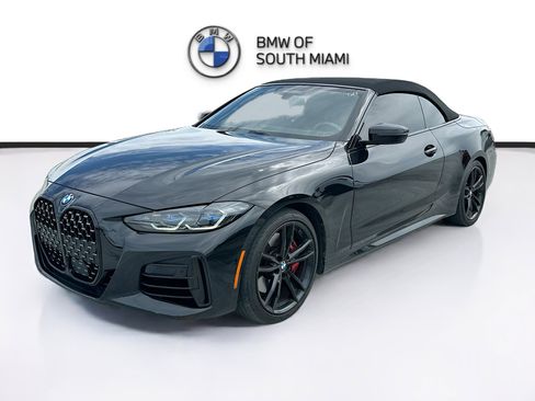 Used 2024 BMW M440i Convertible RWD image 3