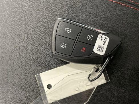 Certified 2023 GMC Canyon AT4X image 33