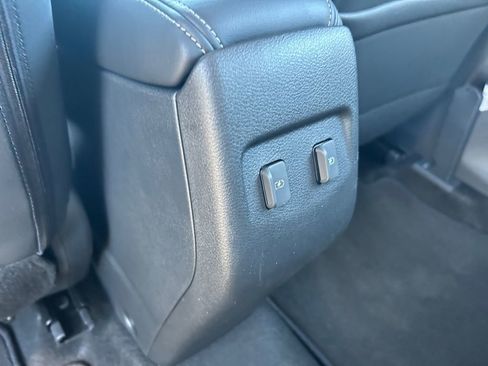 Used 2024 Nissan Kicks SR w/ SR Premium Package image 36