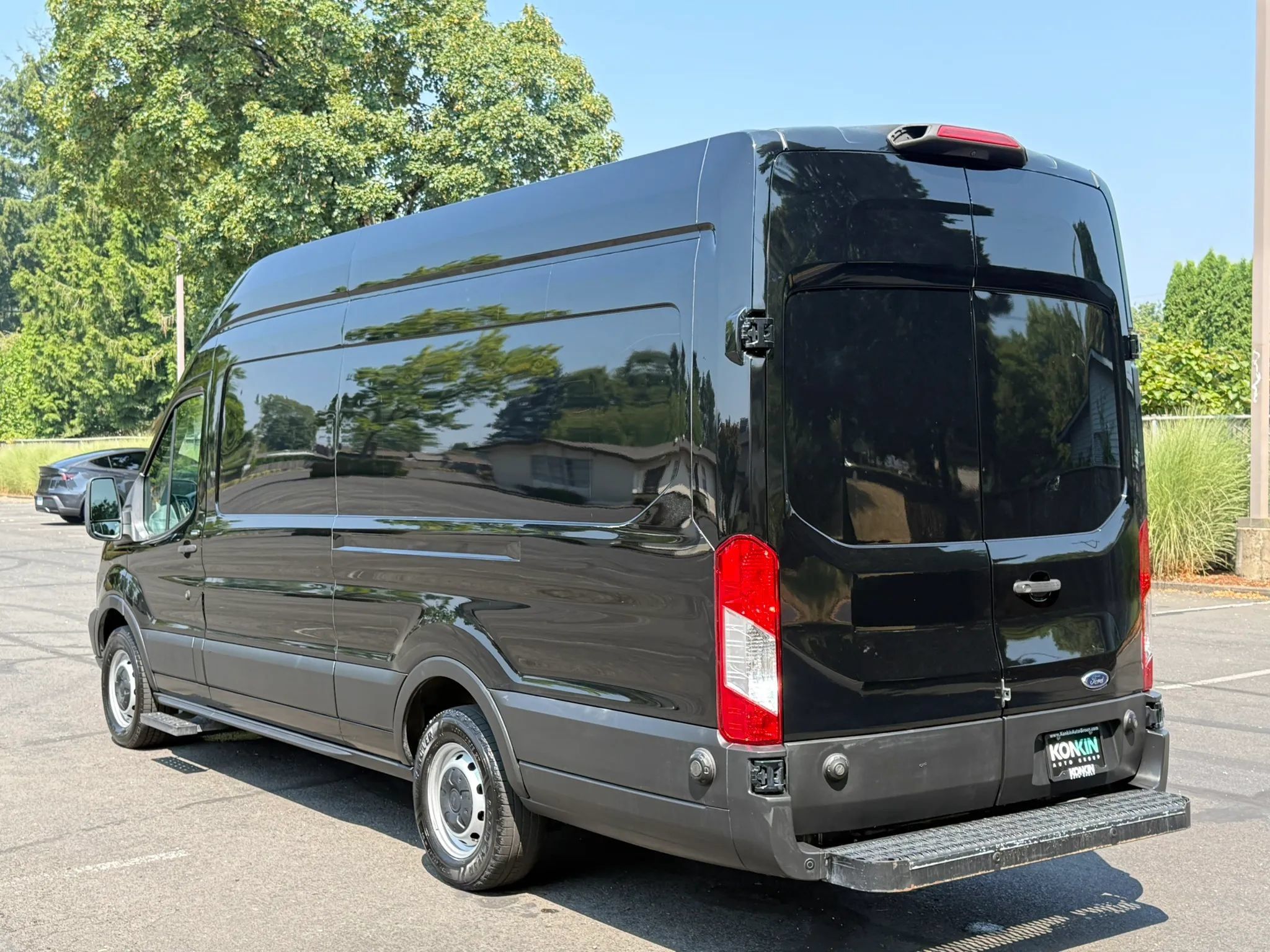 Used 2019 Ford Transit 250 148 High Roof Extended RWD image 4