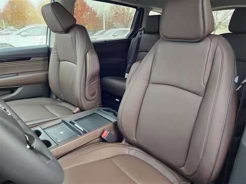 New 2026 Honda Odyssey Touring image 20