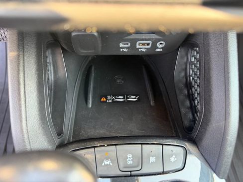 Used 2022 Chevrolet TrailBlazer RS w/ Technology Package FWD image 39