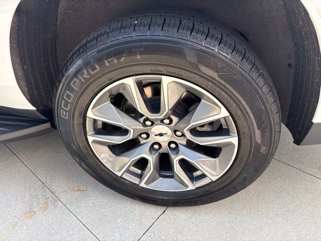 Used 2023 Chevrolet Suburban Premier RWD image 11